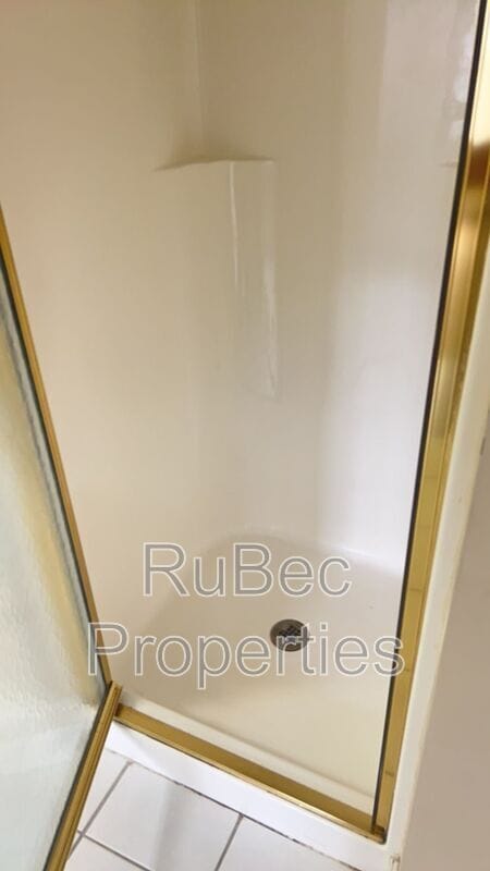 Building Photo - 8967 Meadow Vista Rd