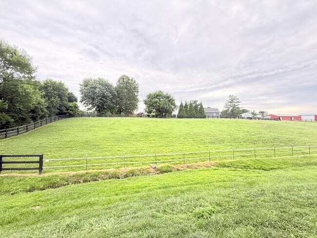 Building Photo - 3134 Red Barn Loop