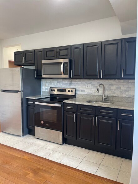Building Photo - 4128 Parkside Ave