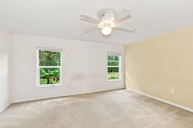 Building Photo - 11220 Hollander Ave