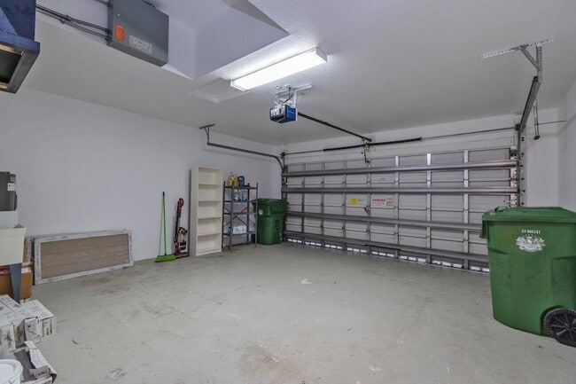 Building Photo - 2604 Center Ct Dr
