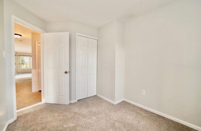 Building Photo - Halethorpe, MD