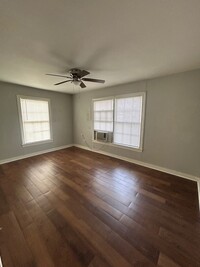 Building Photo - Spacious Waco Home