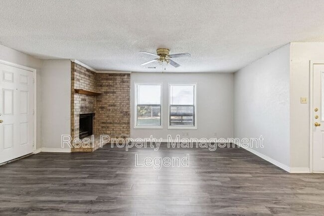 Building Photo - 1156 Mountain View St