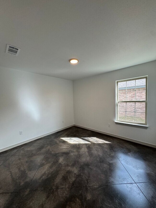 Building Photo - Located in the Glendale Area!!! New Build ...