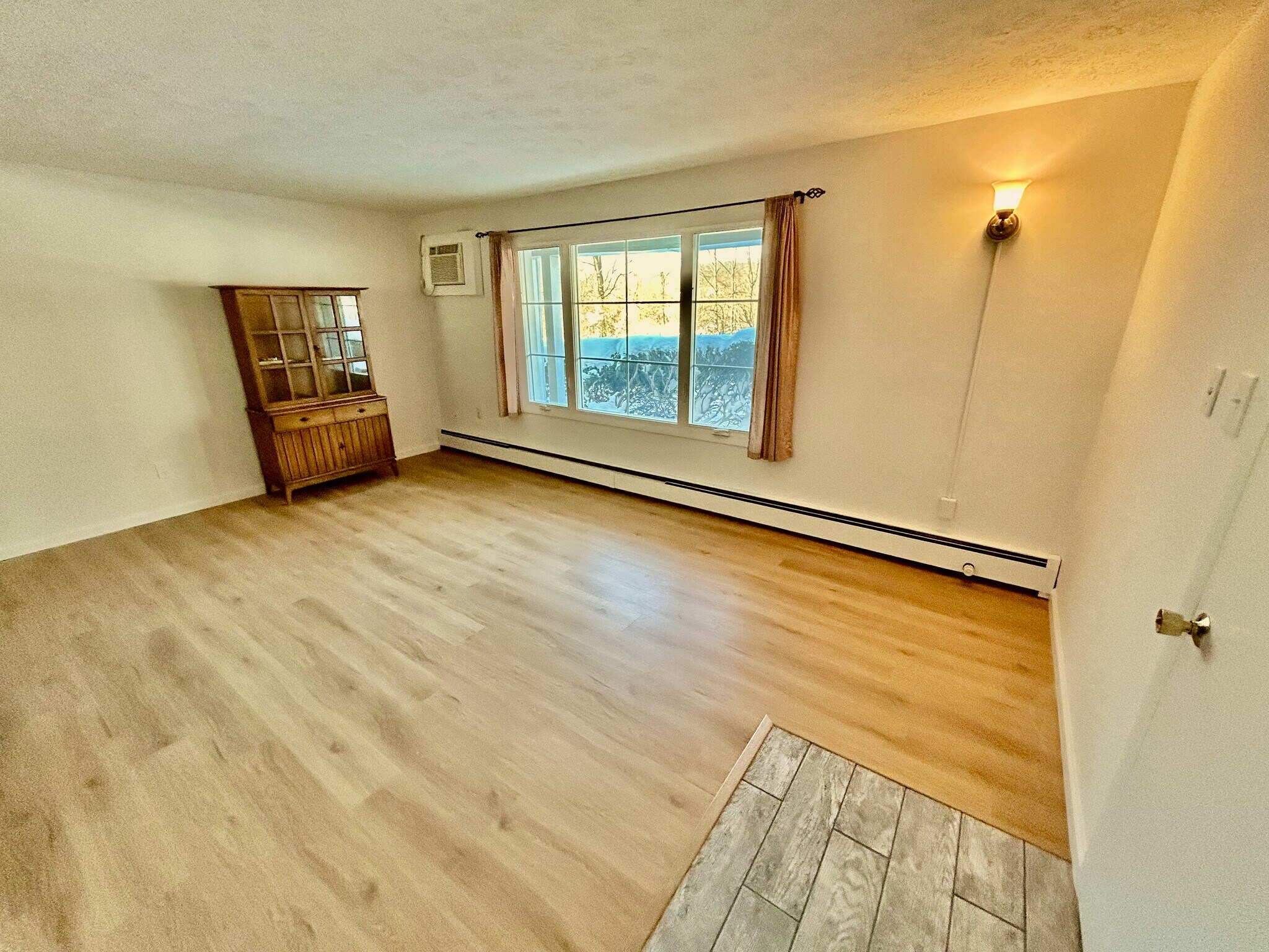 Building Photo - 5011 Nob Hill Dr