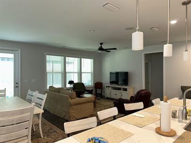 Building Photo - Sun City Palmary Model (55+ community) Furnished