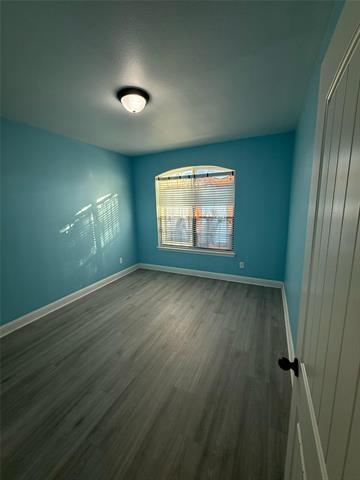 Building Photo - 2517 Valley Glen Dr