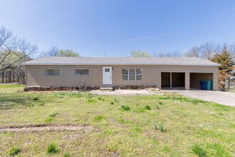 Building Photo - 7449 Malone Rd