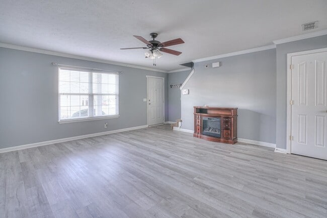 Building Photo - 341 Shoshone Pl