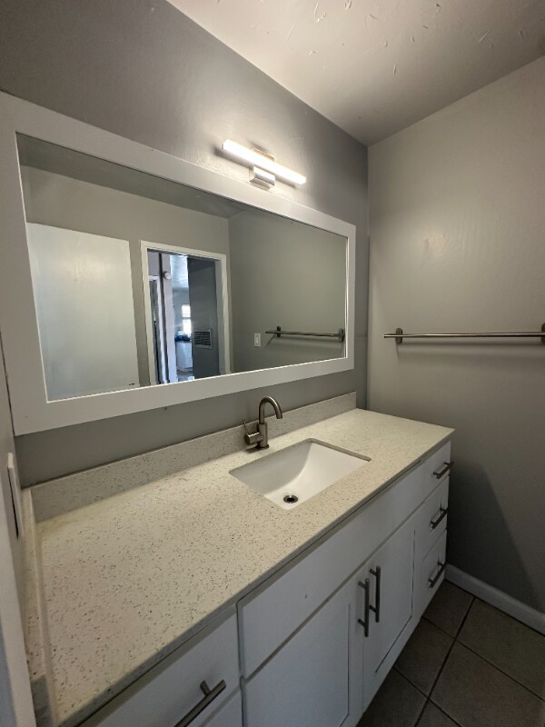Building Photo - 320 Franciscan Ct