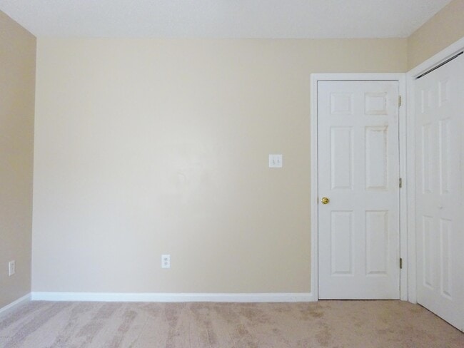 Building Photo - 1076 W Pueblo Dr