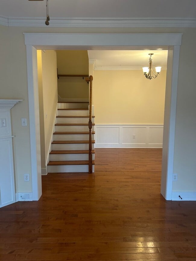 Building Photo - Kenilworth Area Rental!
