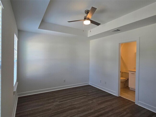 Building Photo - 16710 Timberglen St