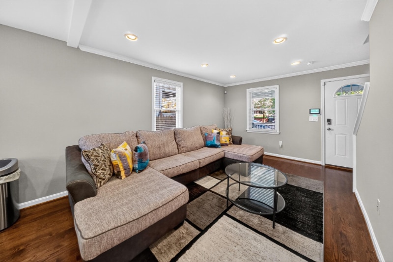 Building Photo - 5211 Jay St NE