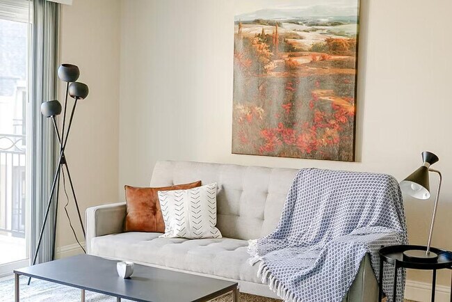 Primary Photo - 12701 N Pennsylvania Ave