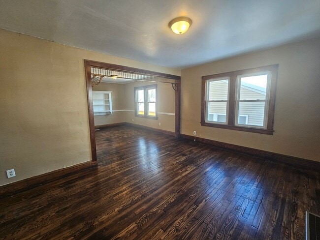 Building Photo - 3-bedroom 1-bath home 44314