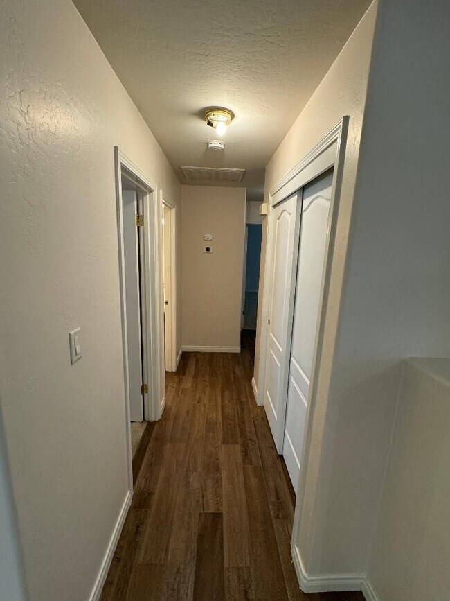 Building Photo - 8510 Eagles Landing Dr