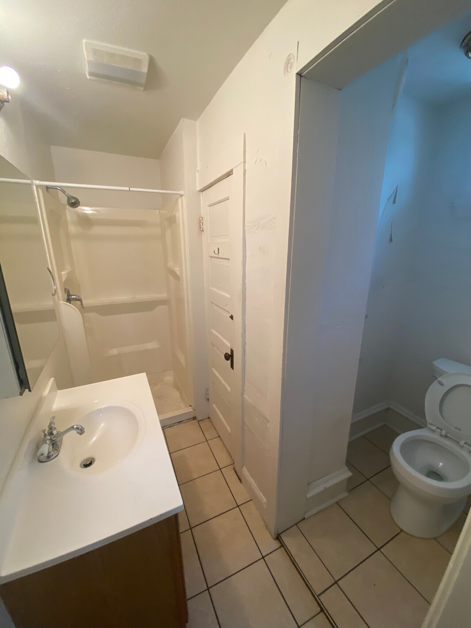 Building Photo - 809 13th Ave SE