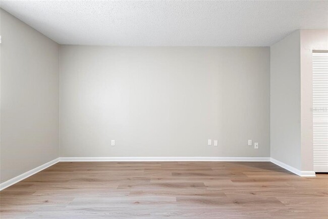 Building Photo - 12 Blairmore Pl