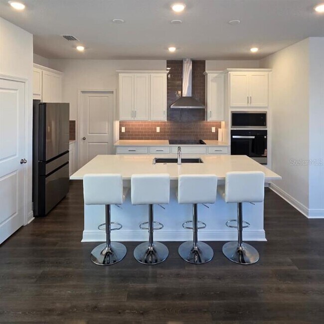 Building Photo - 2068 Asher Ave