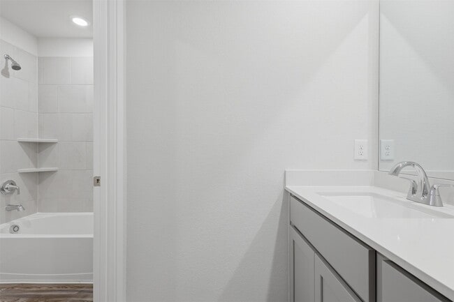 Building Photo - 211 Brazen Forest Trl