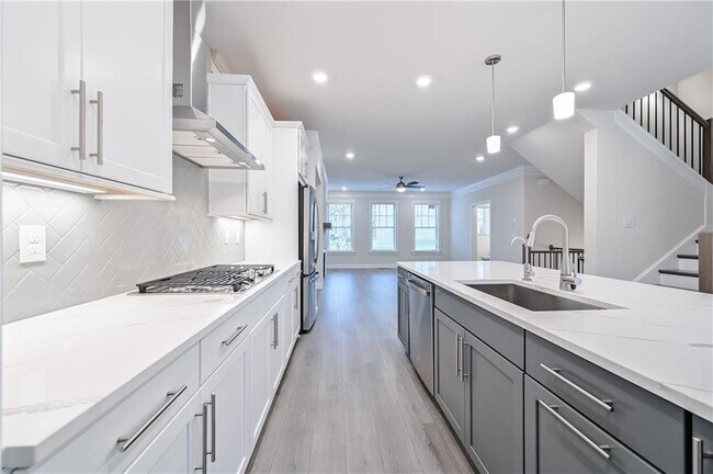 Building Photo - 1356 Live Oak Ln