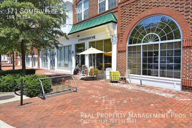 Building Photo - 171 Somervelle St