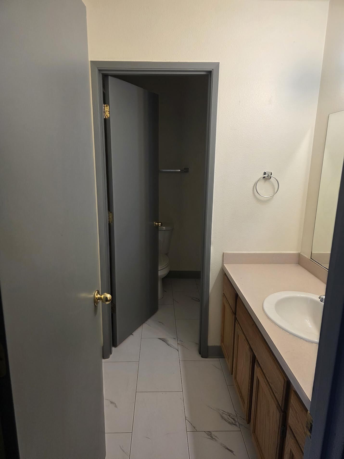 Building Photo - 264 Ecols St S