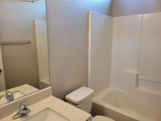 Building Photo - Beautiful 4-Bedroom Home! Must see!