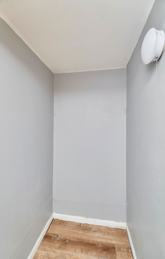 Building Photo - 1037 Prigge Rd