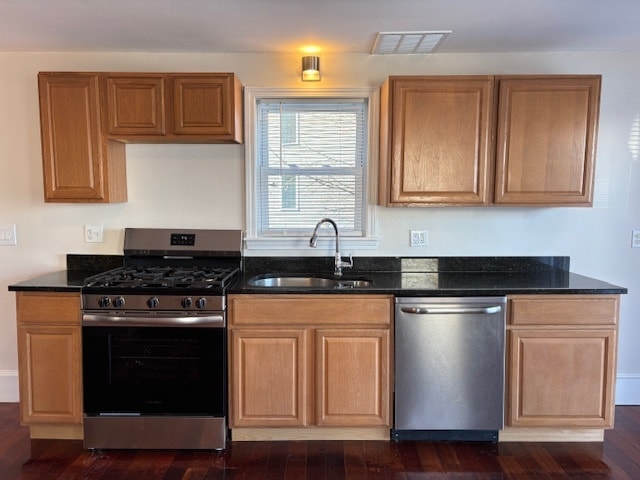 Unit 1 - kitchen - 381 Broadway