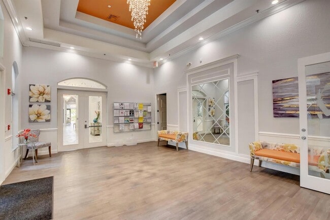 Building Photo - 6129 Heliconia Rd