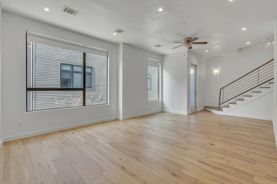 Building Photo - 2711 Kimsey Dr