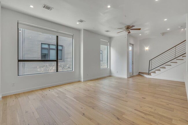 Building Photo - 2711 Kimsey Dr