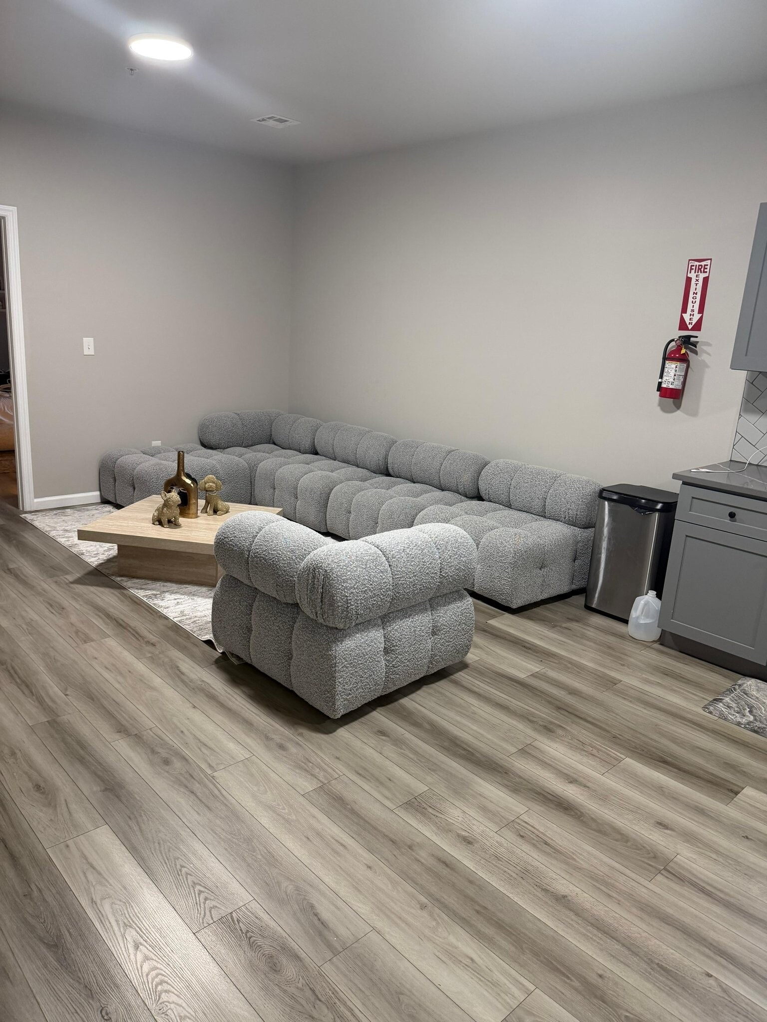 Building Photo - 373 Broadway