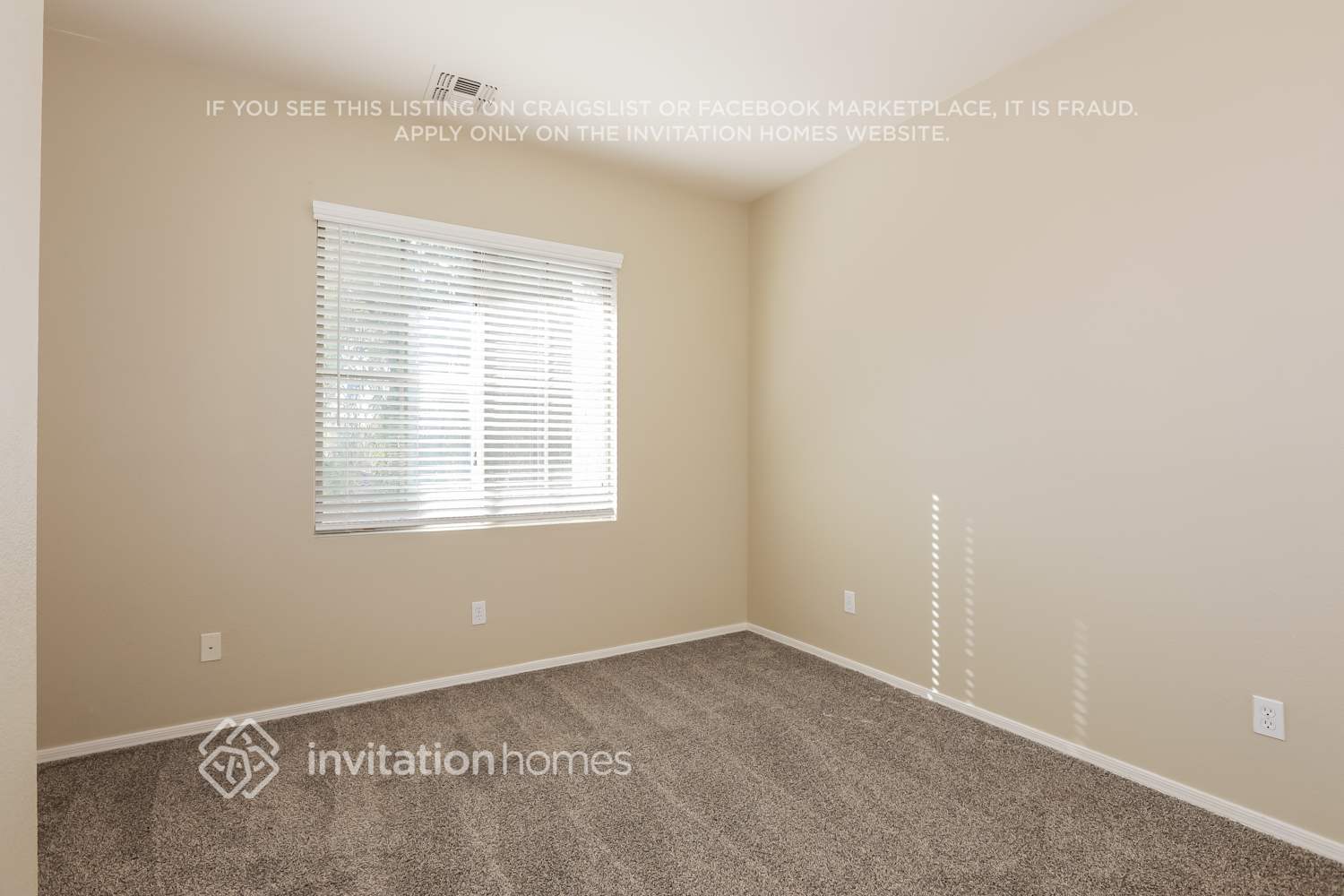 Building Photo - 3688 E Sundance Ave