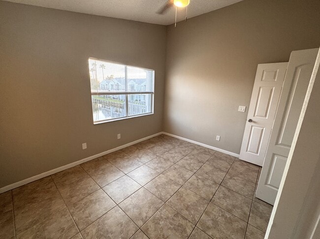 Building Photo - 2544 Woodgate Blvd