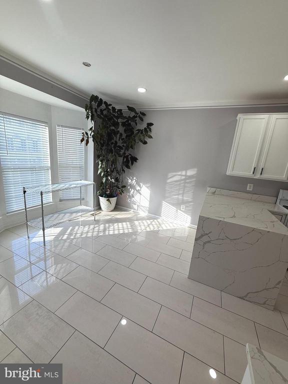 Building Photo - 8362 Millwood Dr