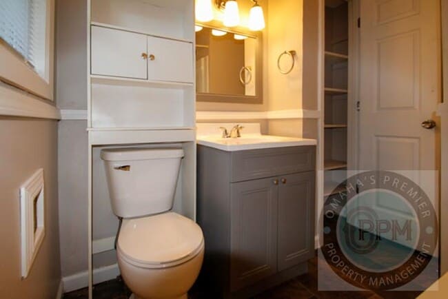 Building Photo - Charming 2Bd/1Ba home in Bellevue
