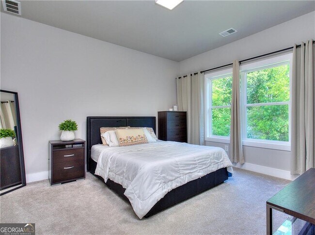 Building Photo - 419 McInnes Cir