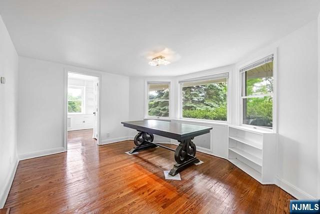 Building Photo - 816 Pascack Rd