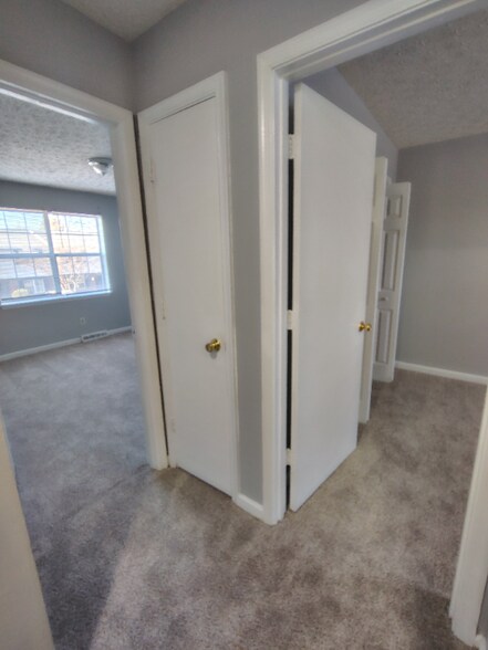 Building Photo - 74 Duiguid Dr