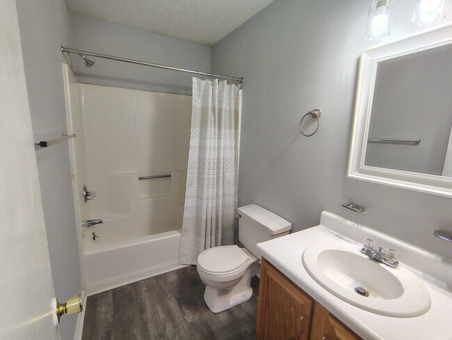 Building Photo - 16 Duiguid Dr