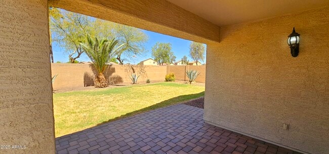 Building Photo - 224 S Cactus St
