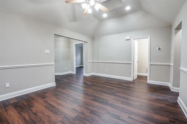 Building Photo - 8779 Oak Stream