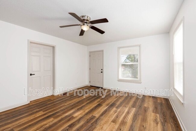 Building Photo - 1216 4th Pl N