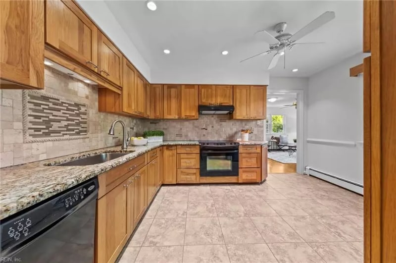 Building Photo - 4616 John Alden Rd