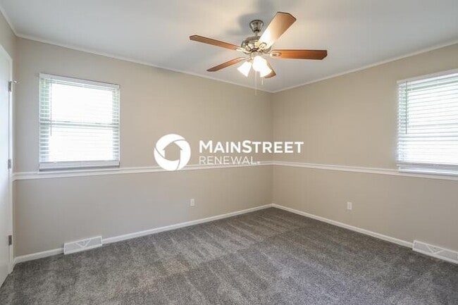 Building Photo - 3 Bedroom Pet-Friendly Home in INDEPENDENC...