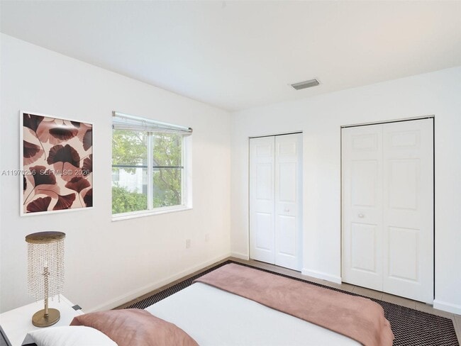 Building Photo - 17333 NW 7th Ave